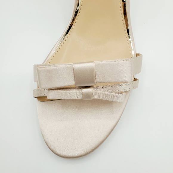 Badgley Mischka Jewel Rio heels NIB - Picture 6 of 8